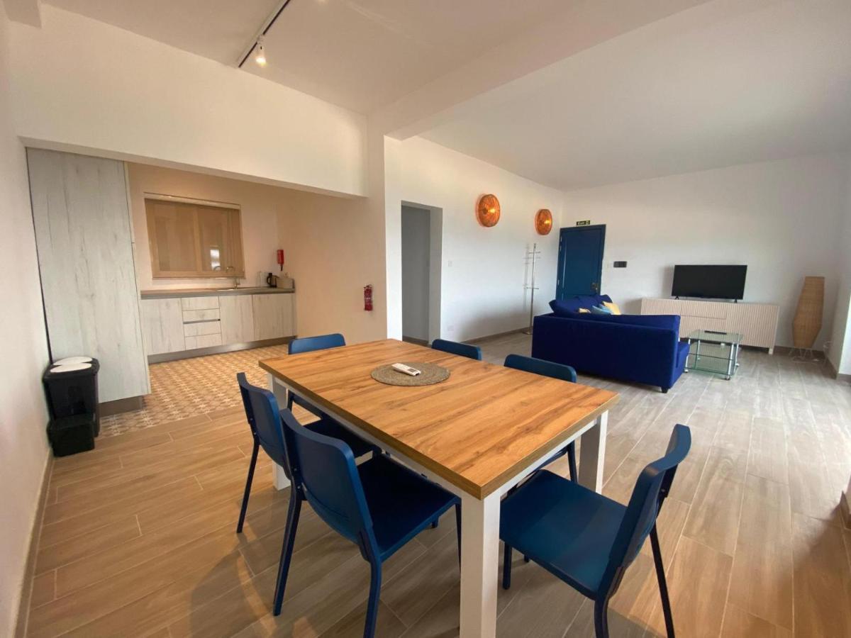 Beachfront Sliema Apartment Extérieur photo